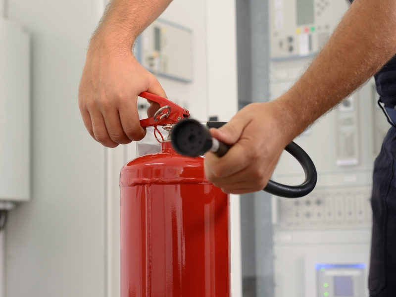 como usar extintor e fundamentos