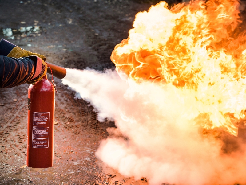 combate a incêndio e fundamentos