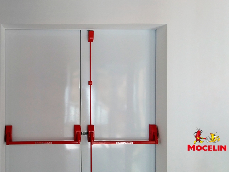 Porta Corta-Fogo: O Que é e Qual a Sua Importância?